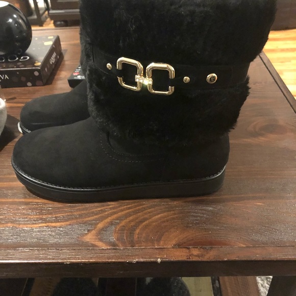 Women’s Guess Boots - Picture 2 of 6